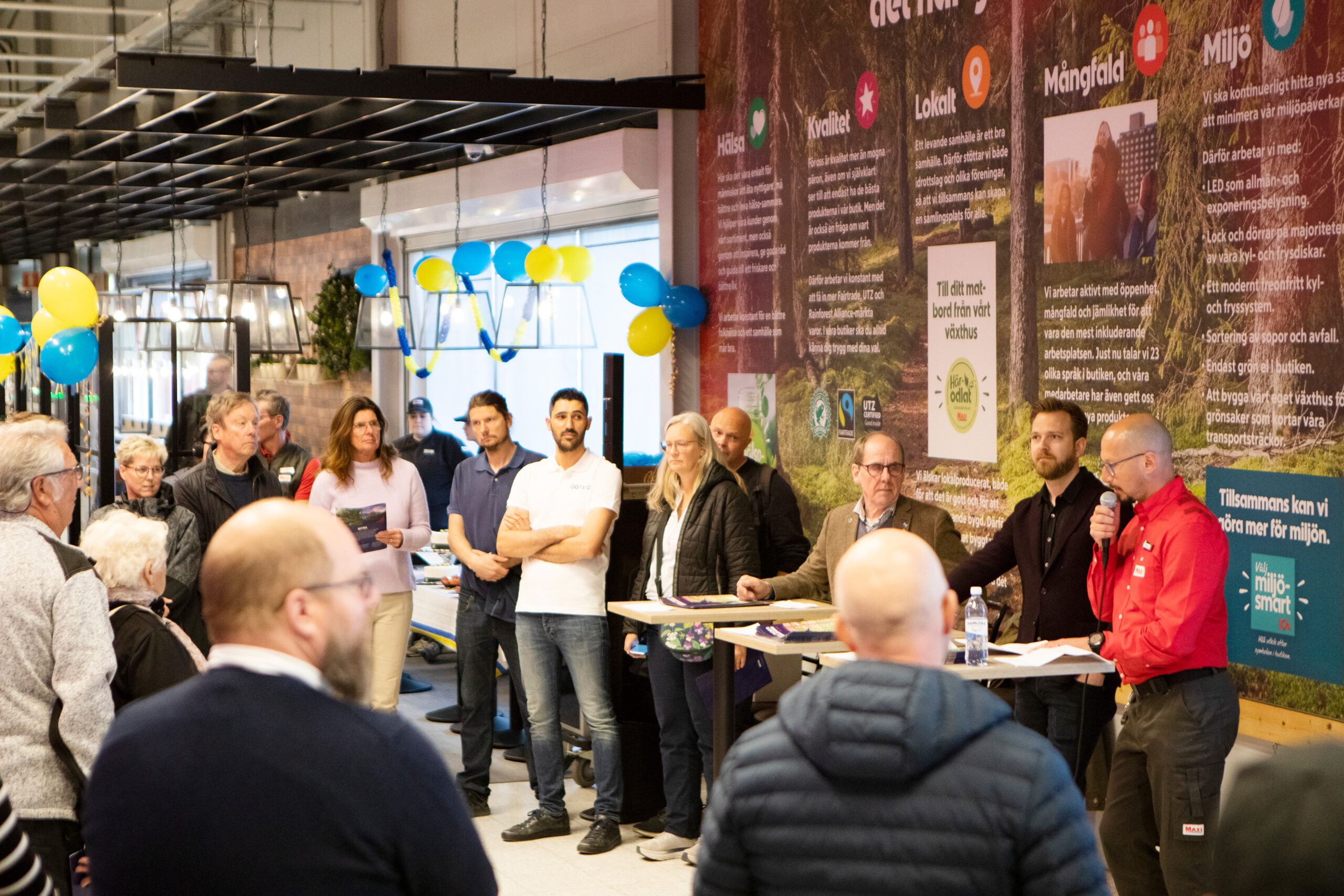 Invigning Agtira InStore Tomas Emanuelz t h talar